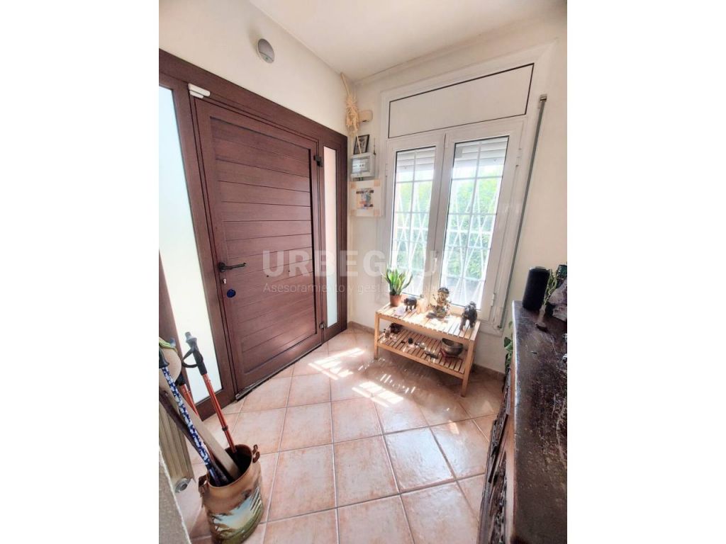 GRAN TORRE EN ABRERA CON 4 HABITACIONES Y GRAN PISCINA