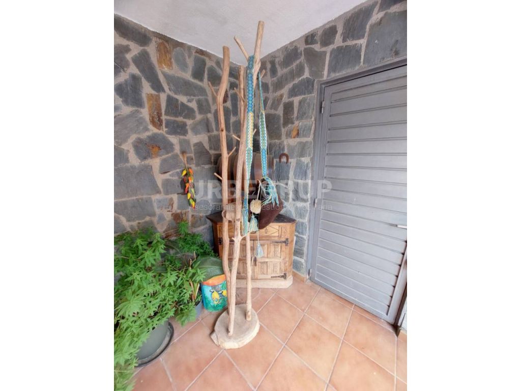 GRAN TORRE EN ABRERA CON 4 HABITACIONES Y GRAN PISCINA