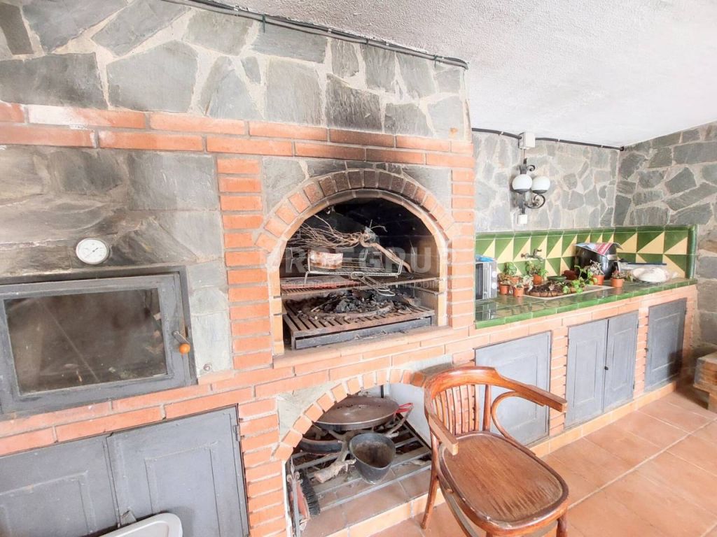 GRAN TORRE EN ABRERA CON 4 HABITACIONES Y GRAN PISCINA