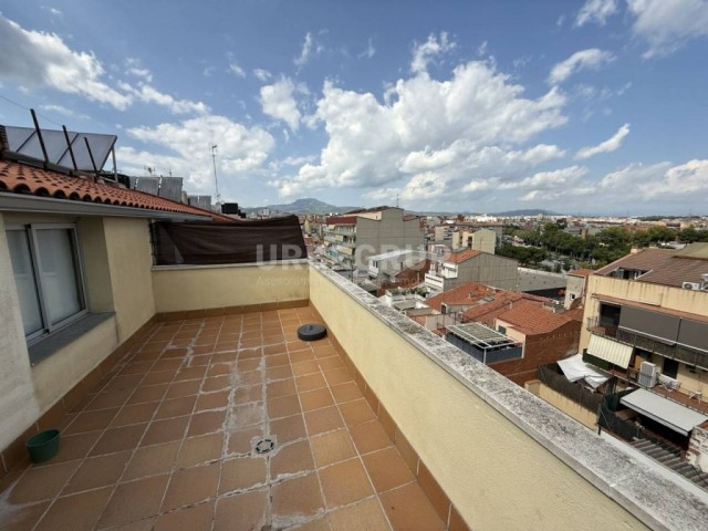 DUPLEX SEMINUEVO DE 2 HABITACIONES MAS ESTUDIO EN CAN PALET