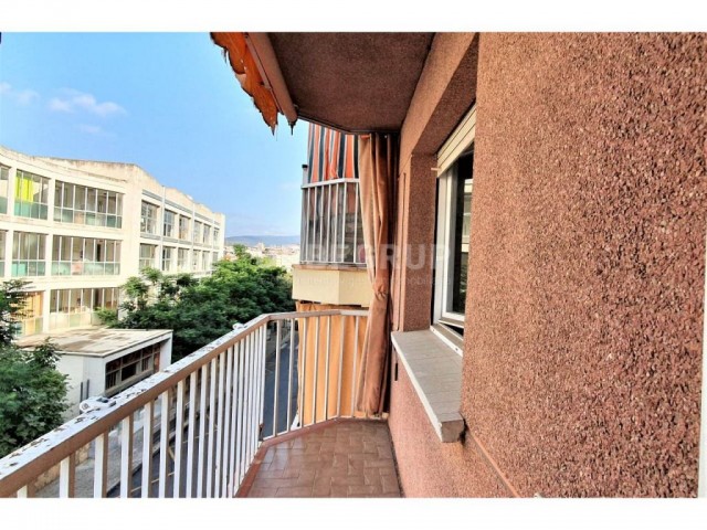 CAN PALET OPORTUNIDAD PISO DE 4 HABITACIONES CERCA PISCINAS VALLPARADIS 