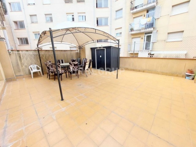 AMPLIO PISO 3 HABITACIONES CON GRAN TERRAZA EN LA COGULLADA