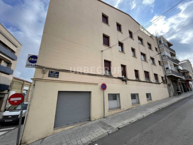 PISO DE 3 HABITACIONES DOBLES SITUADO EN CA N
