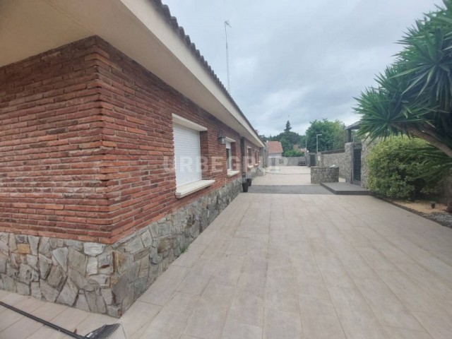 2 CASAS EN VILADECAVALLS, INIGUALABLE, PRECIO ÚNICO
