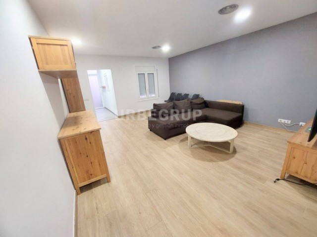 CASA EN PLANTA BAJA EN PUEBLO NUEVO, REFORMADA.IMPECABLE ESTADO
