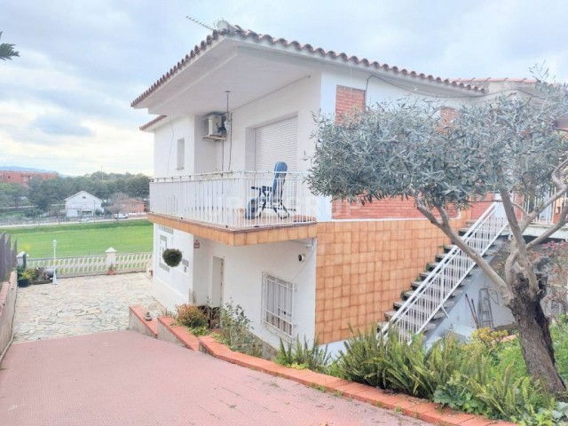 TORRE EN CASTELLBISBAL POSIBILIDAD 2 VIVIENDAS