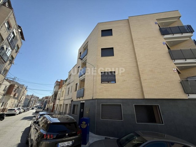 PISO NUEVO A ESTRENAR DE 2 HBAITACIONES CON PARKING Y TERRAZA COMUNITARIA EN CAN PALET