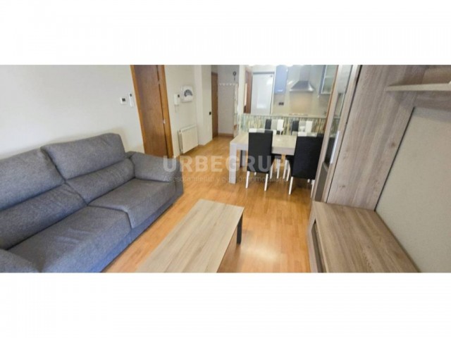 PRECIOSO PISO AMUEBLADO Y EQUIPADO EN RAMBLA FRANCESC MACIÀ