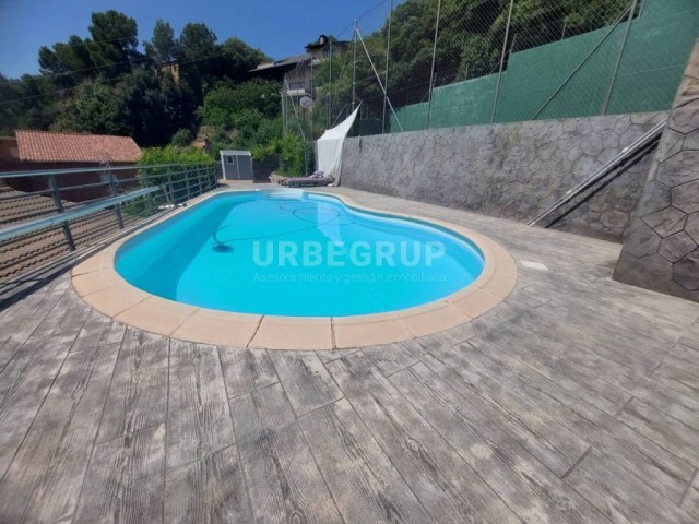 TORRE EN MATADEPERA, 4 HABITACIONES, PISCINA Y GRAN FRONTÓN