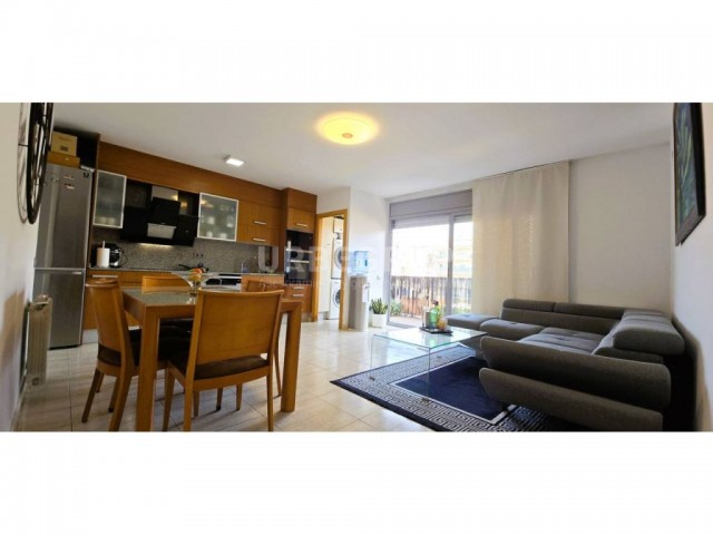 FANTÁSTICO ATICO DUPLEX SEMINUEVO EN CAN ROCA II, PRECIOSO