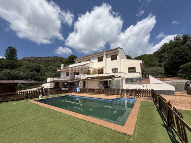 GRAN TORRE CON PISCINA EN MATADEPERA, ELS ROURETS 