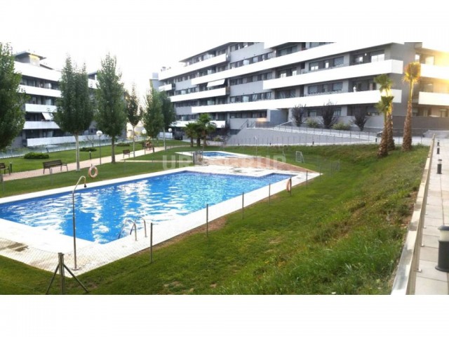  TORRESSANA  FANTASTICO PISO DE 2 HABITACIONES CON PK + TRASTERO CON PISCINA COMUNITARIA