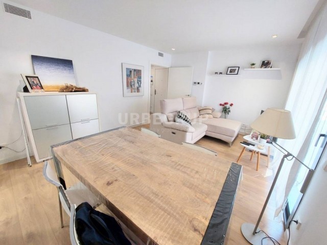 PISO SEMINUEVO JUNTO A RAMBLA, 3 HABITACIONES Y PK  OPCIONAL.. MUY ACTUAL