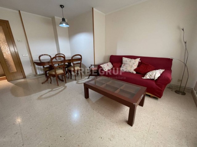 ZONA LA GRIPIA LES ARENES PISO PLANTA BAJA DE 2 HABITACIONES DOS BAÑOS PLAZA DE PARKING Y PATIO DE 45 M2 