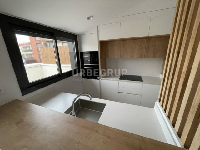 Duplex en lloguer en Centre(08221)