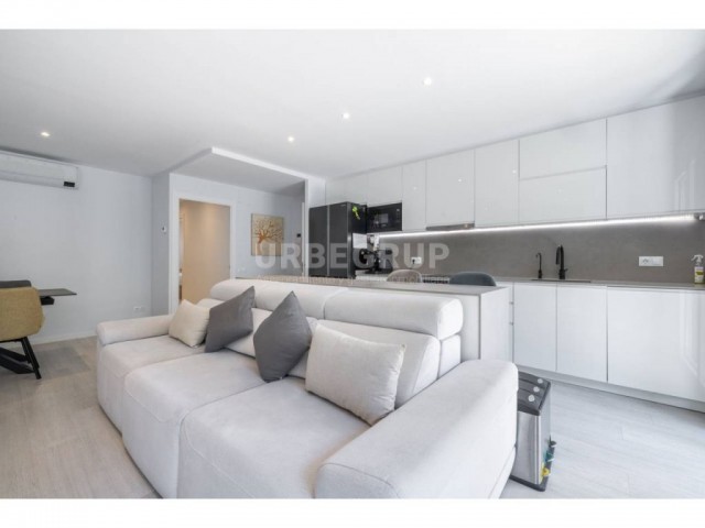 PISO CON GRAN JARDIN EN VALLPARADIS