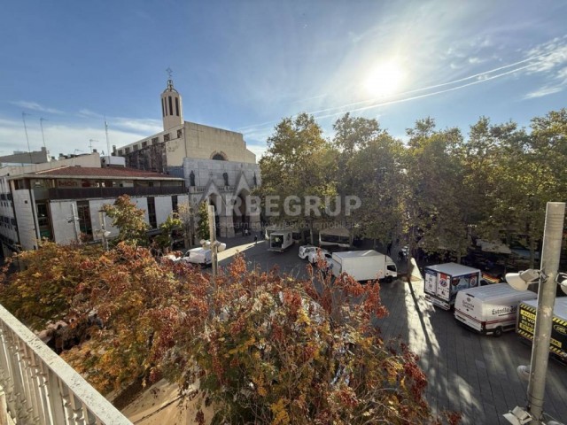 PISO DE 3 HABITACIONES AMUEBLADO ADAPTADO PARA GENTE MAYOR EN EL CENTRO DE TERRASSA