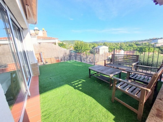  CASA REFORMADAY ACOGEDORA EN VILADECAVALLS JUNTO AL PUEBLO,  EN UNA SOLA PLANTA