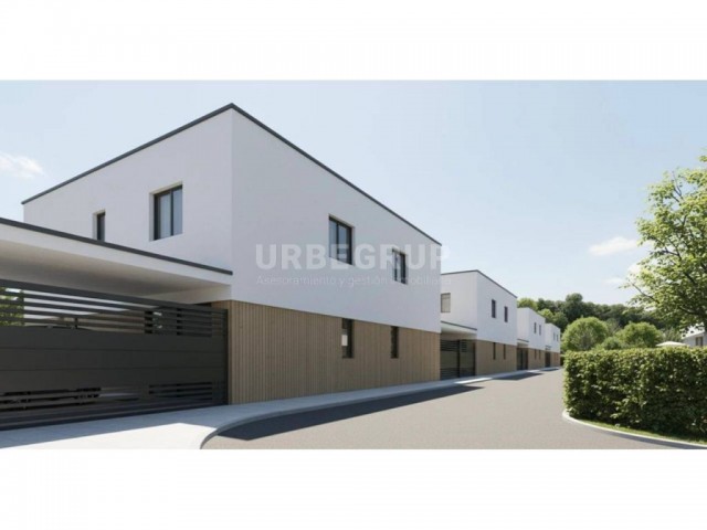 Exclusiva Promoción de 9 Casas Unifamiliares en C/ Manresa 40