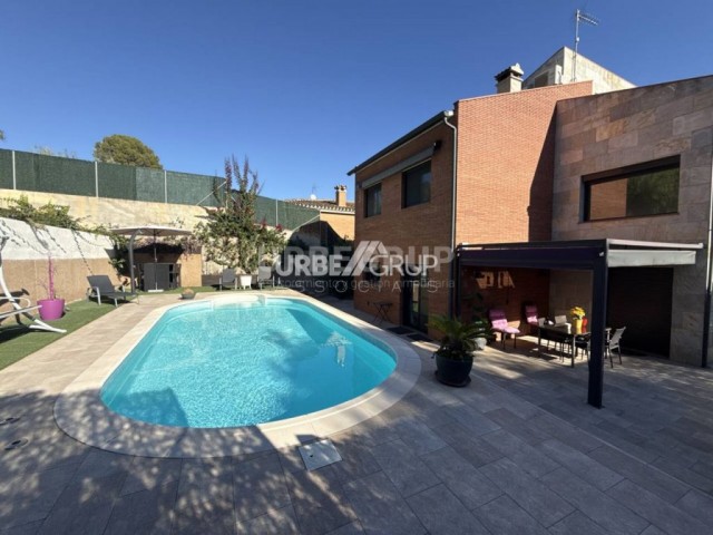 Una casa que enamora en Masquefa: espacio, luz y calidad de vida.