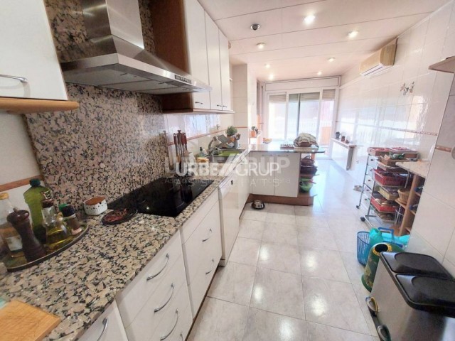 GRAN CASA AMB ASCENSOR A CASTELLVELL I VILAR, A 45 MINUTS DE LA CIUTAT DE BARCELONA