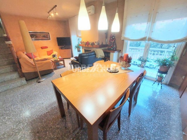 GRAN CASA AMB ASCENSOR A CASTELLVELL I VILAR, A 45 MINUTS DE LA CIUTAT DE BARCELONA