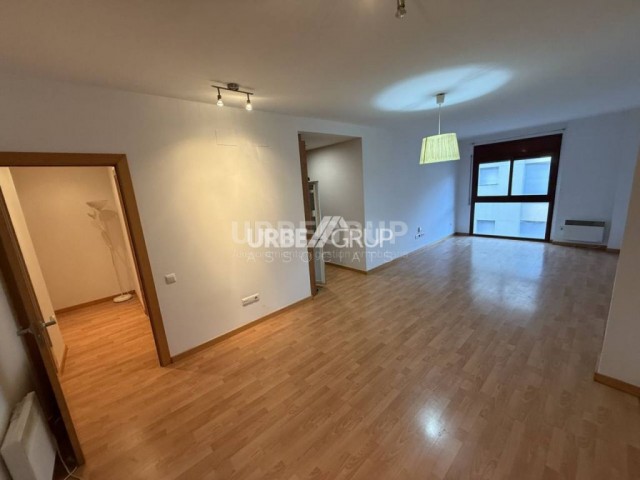 Pis en lloguer en Segle XX(08223)