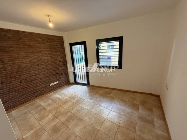 PISO DE 1 AMBIENTE EN ZONA ESCUELAS