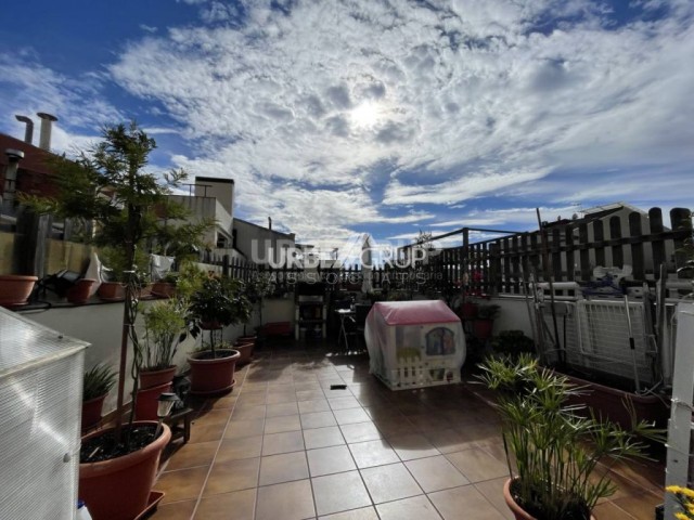  CAN AURELL PISO DE 3 HABITACIONES , ACTUALMENTE DE 2 DORMITORIOS  CON TERRAZA DE 45m² A PIE DE COMEDOR. 