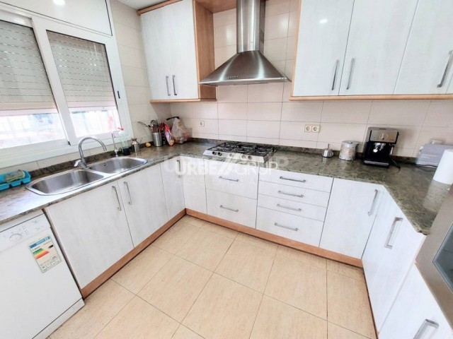 TORRE EN CAN SOLA DE RUBI, 4 HABITACIONES,GRAN  ESTUDIO Y GARAJE 