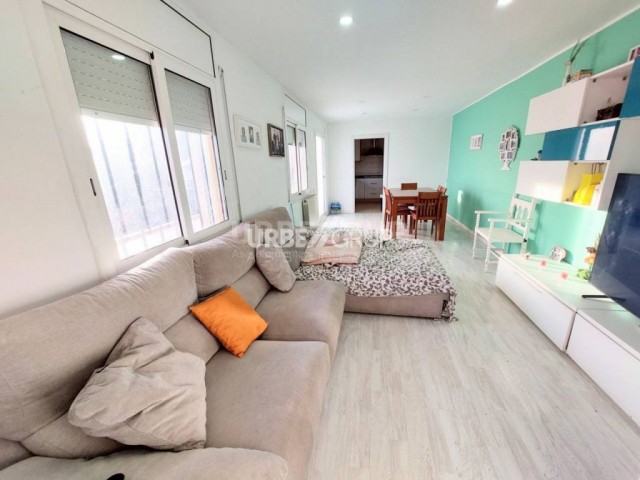 TORRE EN CAN SOLA DE RUBI, 4 HABITACIONES,GRAN  ESTUDIO Y GARAJE 