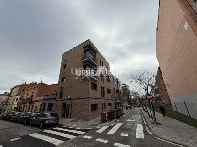 DUPLEX NUEVO A ESTRENAR DE 2 HABITACIONES MAS ESTUDIO CON GRAN TERRAZA EN SANT PERE