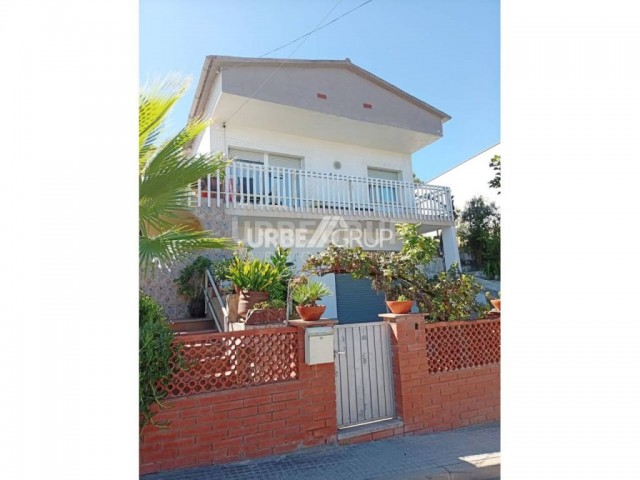 ATENCION!!! Casa en venta en La Colonia del Palau
