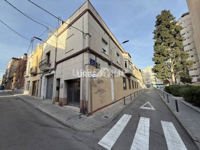 LOCAL CANTONERO DE 140m² EN EL CENTRO DE TERRASSA