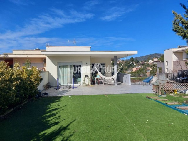  MODERNA CASA EN VILADECAVALLS, ZONA EXCLUSIVA