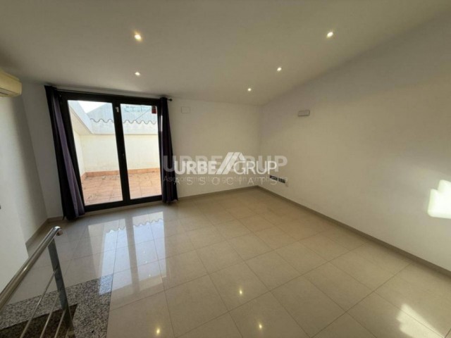 PISO EN ZONA SEMI-CENTRO DE TERRASSA 