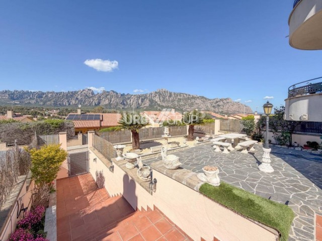 GRAN CASA EN COLLBATO, ESTADO IMPECABLE