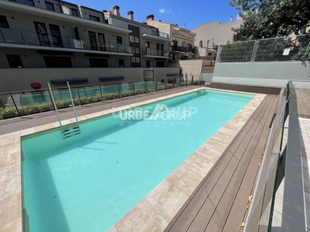 MAGNIFICO PISO SEMINUEVO DE 3 HABITACIONES CON TERRAZA EN CA N