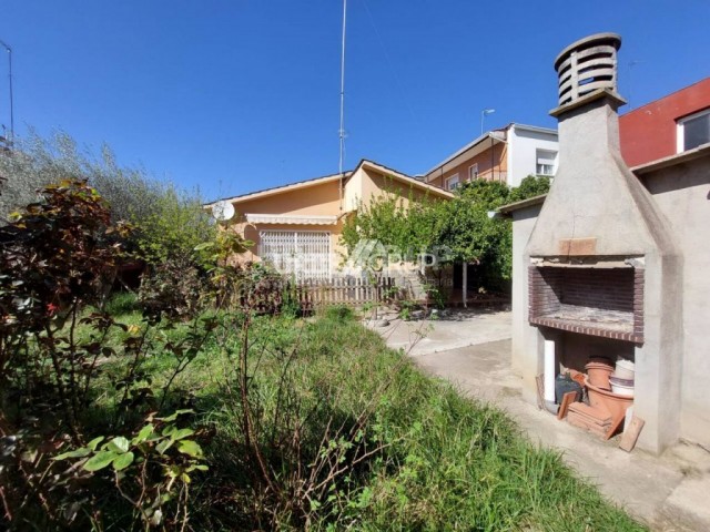  CASA  AMPLIABLE EN CAN PARELLADA, TODA EN UNA SOLA PLANTA