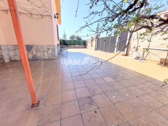 CASA AMPLIABLE A CAN PARELLADA, TOTA EN UNA SOLA PLANTA