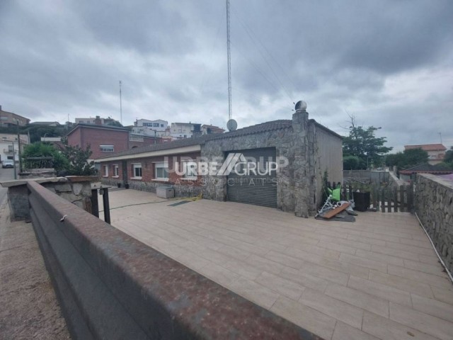 CASAS EN VILADECAVALLS, INIGUALABLE, PRECIO ÚNICO POR 2 CASAS