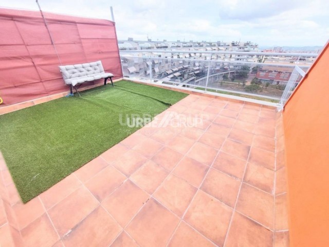 DUPLEX EN CAN ROCA , 4 HABITACIONES CON 2 TERRAZAS