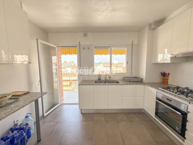 GRAN PISO REFORMADO EN VALLPARADIS, 4 HABITACIONES CON TERRAZA Y PK TRIPLE