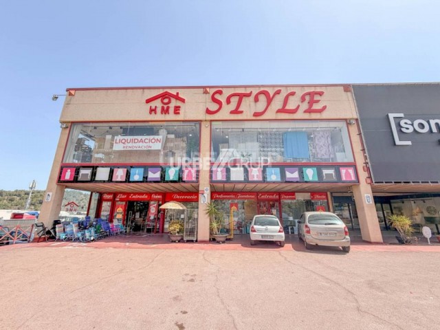 Nave comercial en venda en Martorell