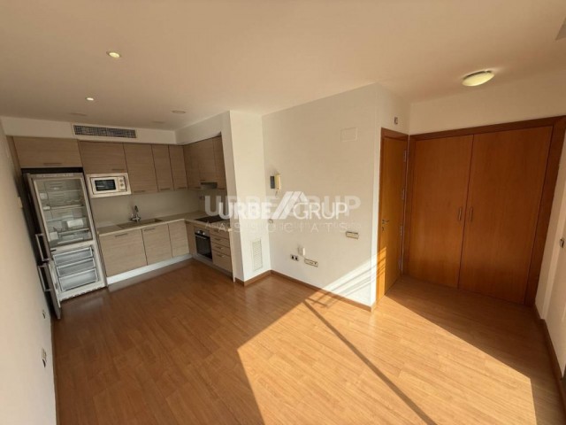 PISO DE 1 HABITACION CON PARKING Y TRASTERO EN EL BARRIO DE SIGLO XX
