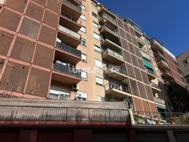 Pis en venda en Eixample-Sant Oleguer(08203)