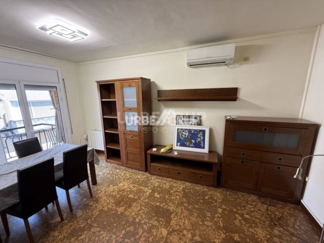 PISO DE 3 HABITACIONES CON MUEBLES EN CA N